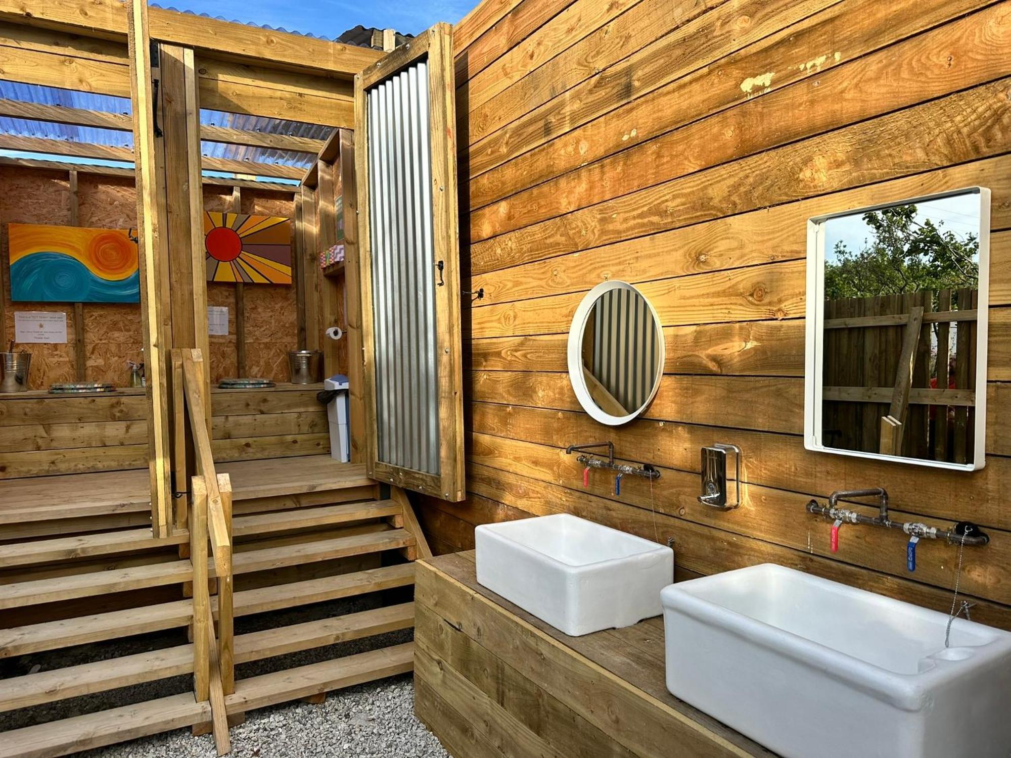 Lakeside Glamping Firecrest St Columb Major Exterior foto